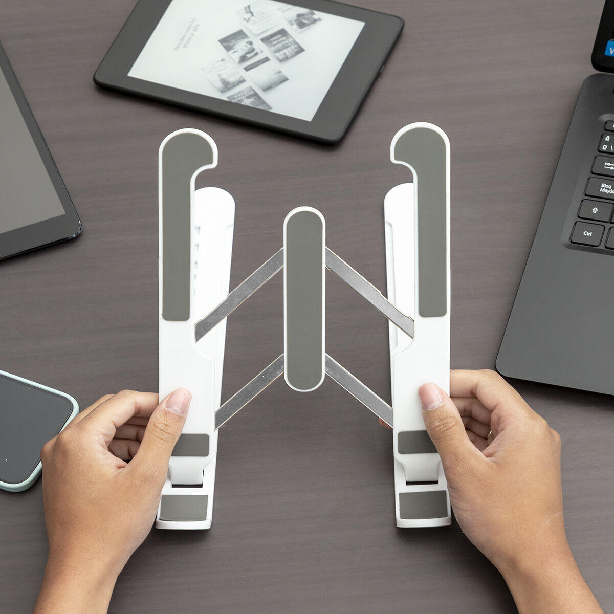 Soporte Plegable y Regulable para Portátil